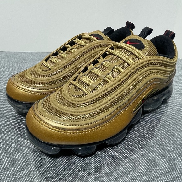 Nike Air Vapormax 97 GS Boys Size 7Y Gold Athletic Shoes Sneakers